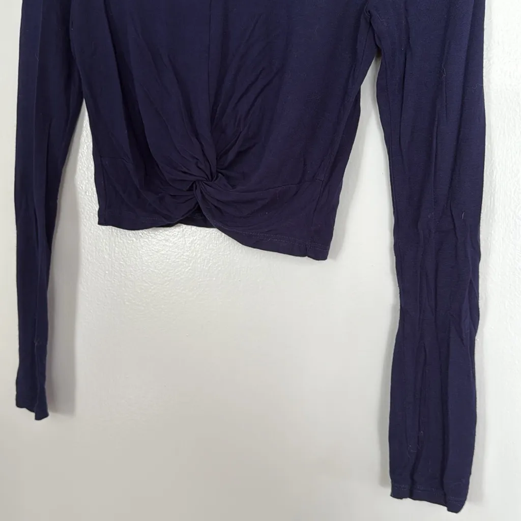 MOVING SALE Navy Cropped Front Tied Knot Long Sleeve Top Black - Image 8