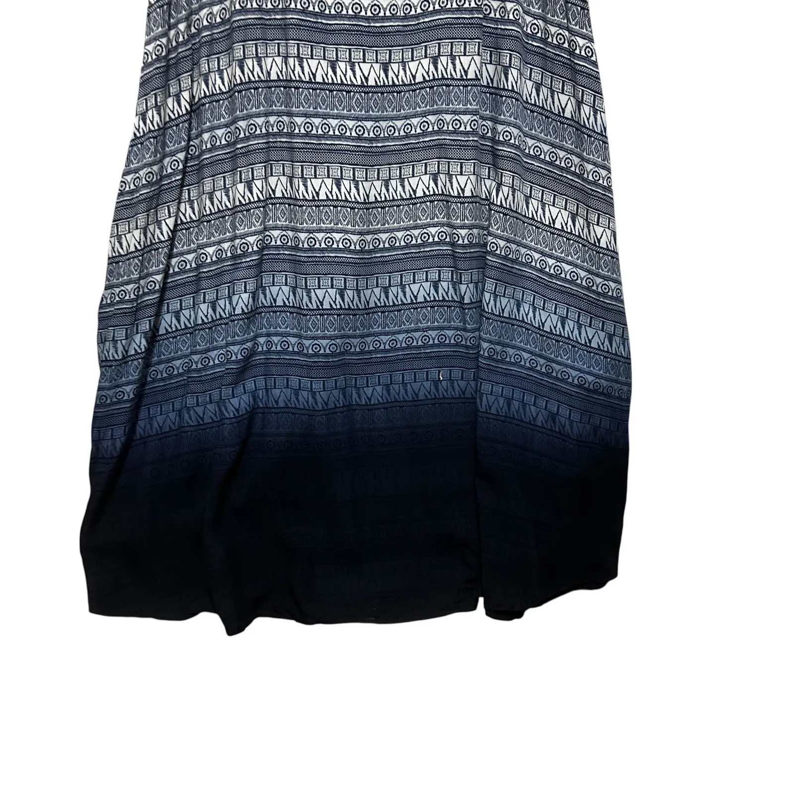 Blu Pepper Women Tiered Maxi Dress L Blue‎ White Tribal Print Boho Resort Beachy - Image 4