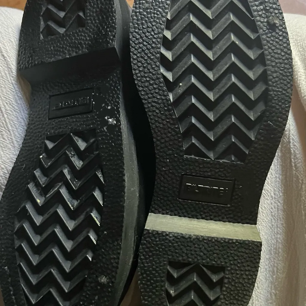 Black Lace - Image 5