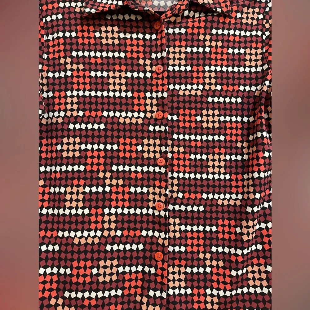 The Limited  Stretch Button Down shirt. Black with pattern. Size Medium. - Image 2