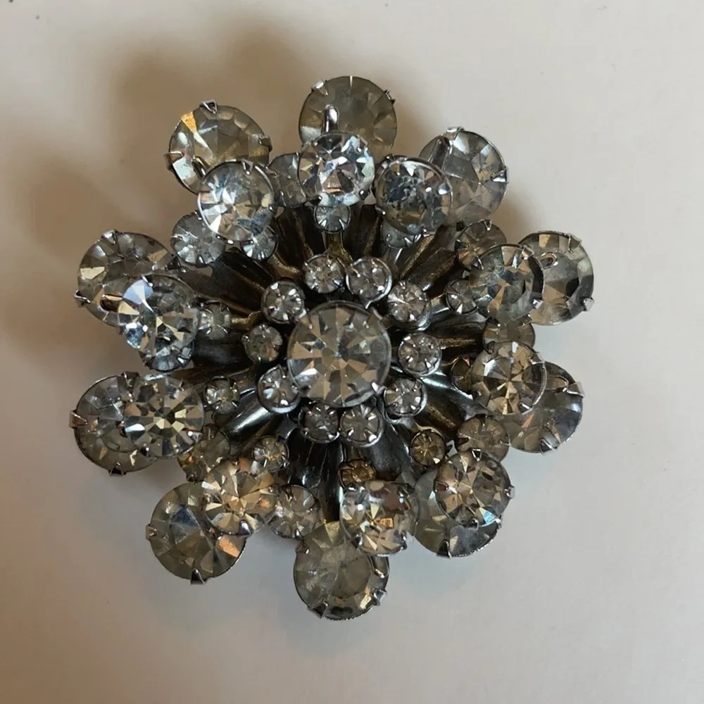 Vintage Antique Beautiful Silver & Faux Diamond Antique Brooch Pin - Image 3