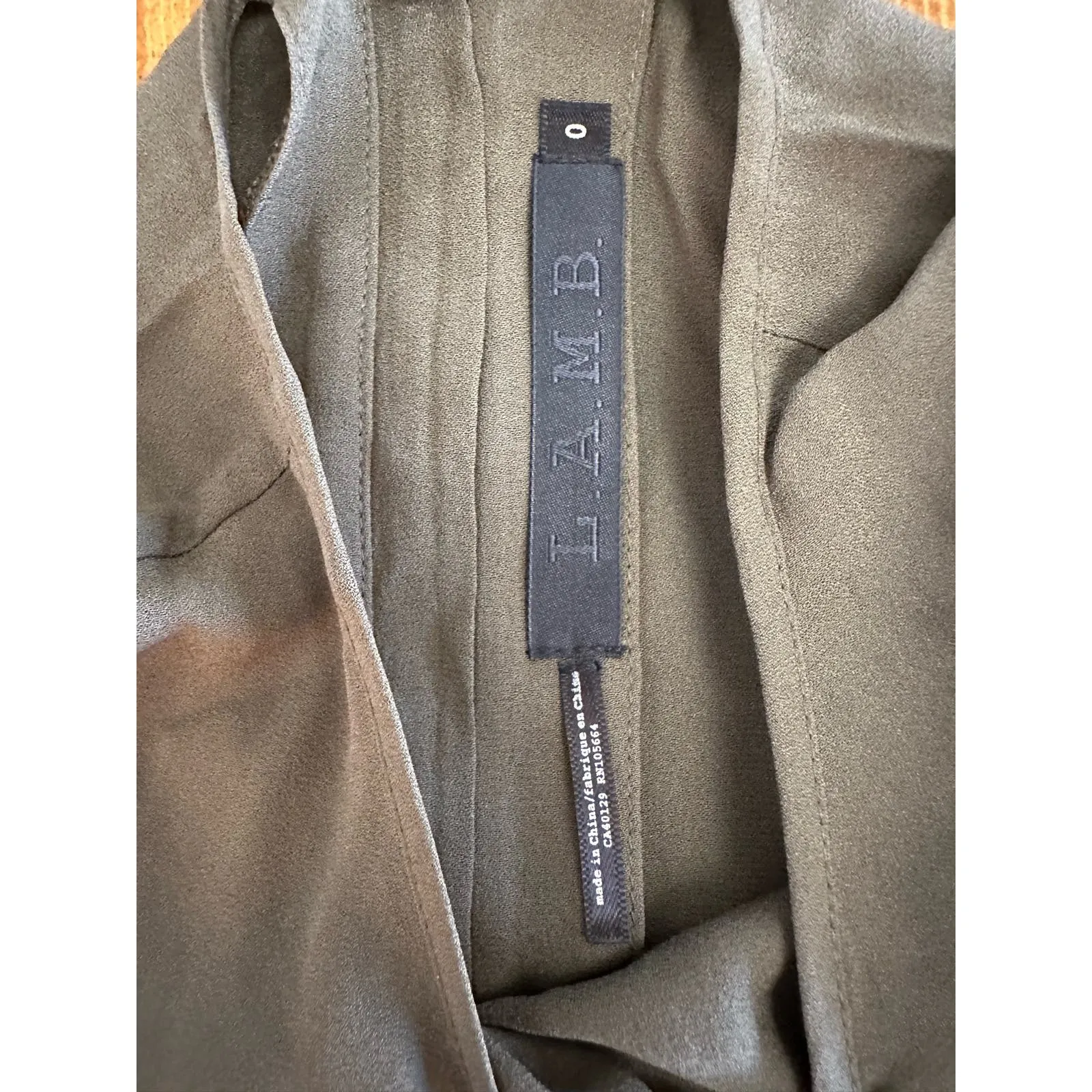 L.A.M.B.‎ 100% Silk Tunic in Olive Green Size 0 - Image 2