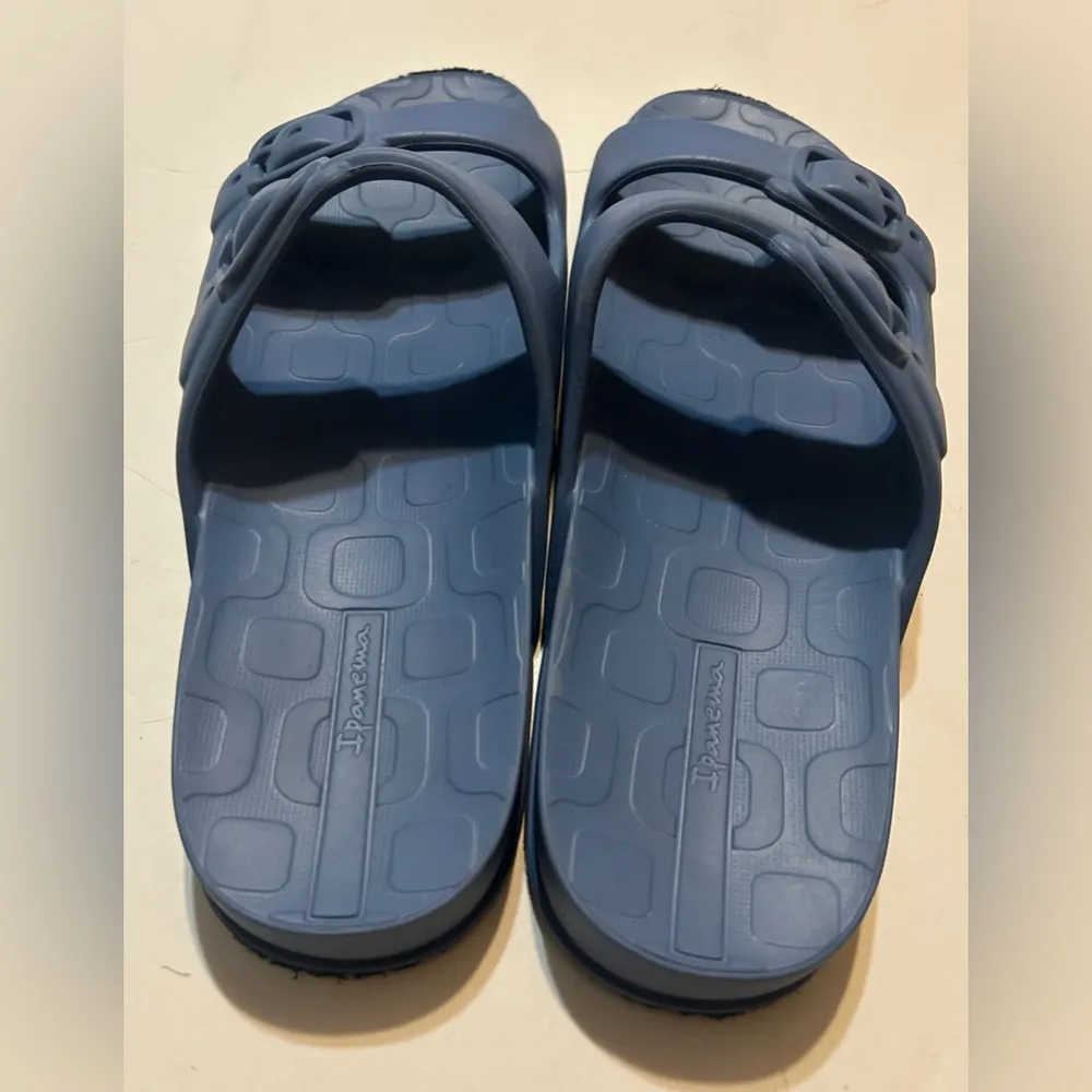 Ipanema
Women's Duo Day Slide Round Toe Flat Sandals size 11 - Image 3