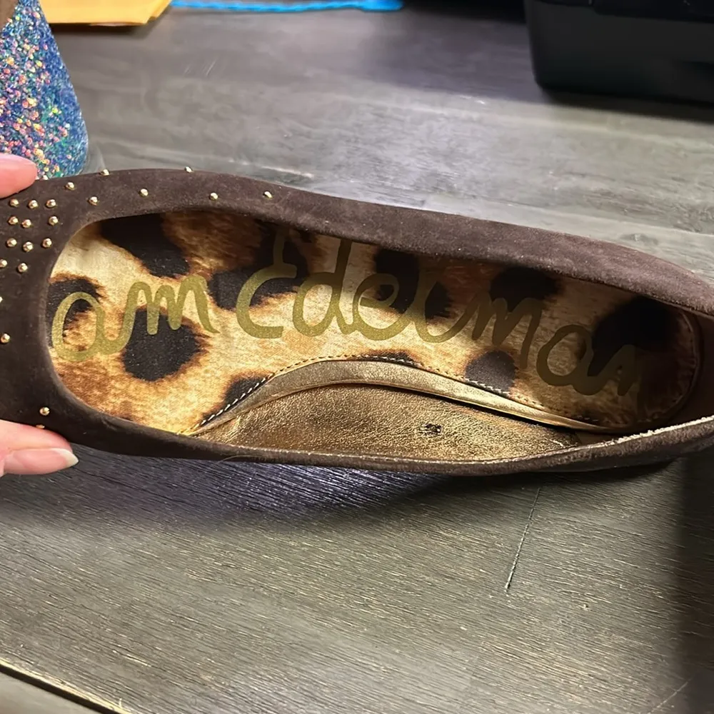 Sam Edelman 6M Jax Brown flats w gold studs - Image 3