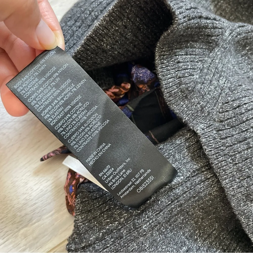 Anthropologie Tie Back Knit Square Neck Cropped Tank Top Gray (Small) - Image 5