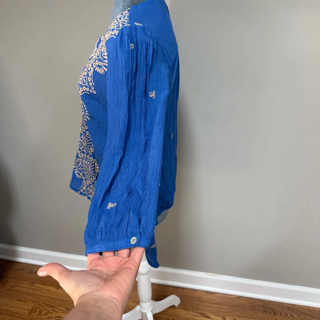 Figueroa & Flower Med Blouse Embroidered Faux Wrap Royal Blue Side Tie Crinkled - Image 4