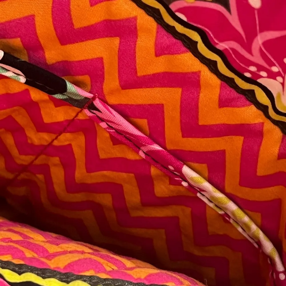 Vera Bradley Tote (Ziggy Zinnia) BAG - Image 10