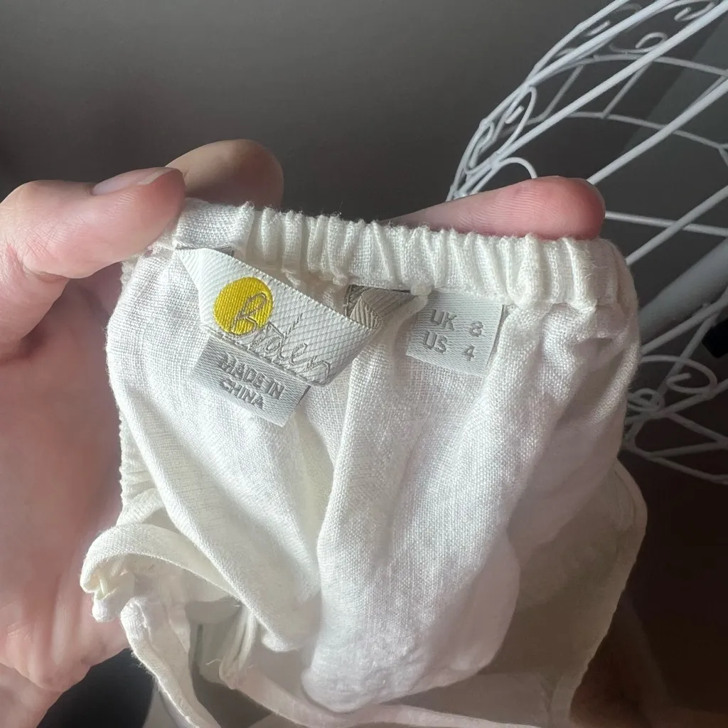 Boden Emmeline Pintuck Top White Linen Size 4 Beach Lightweight Vacation Resort - Image 6