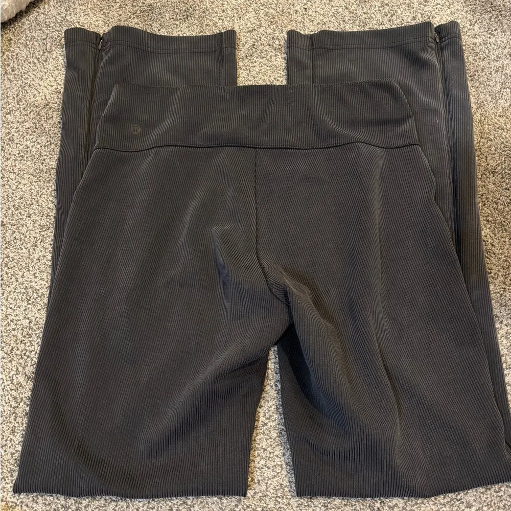 Lululemon Softstreme Ribbed Pant - Image 5