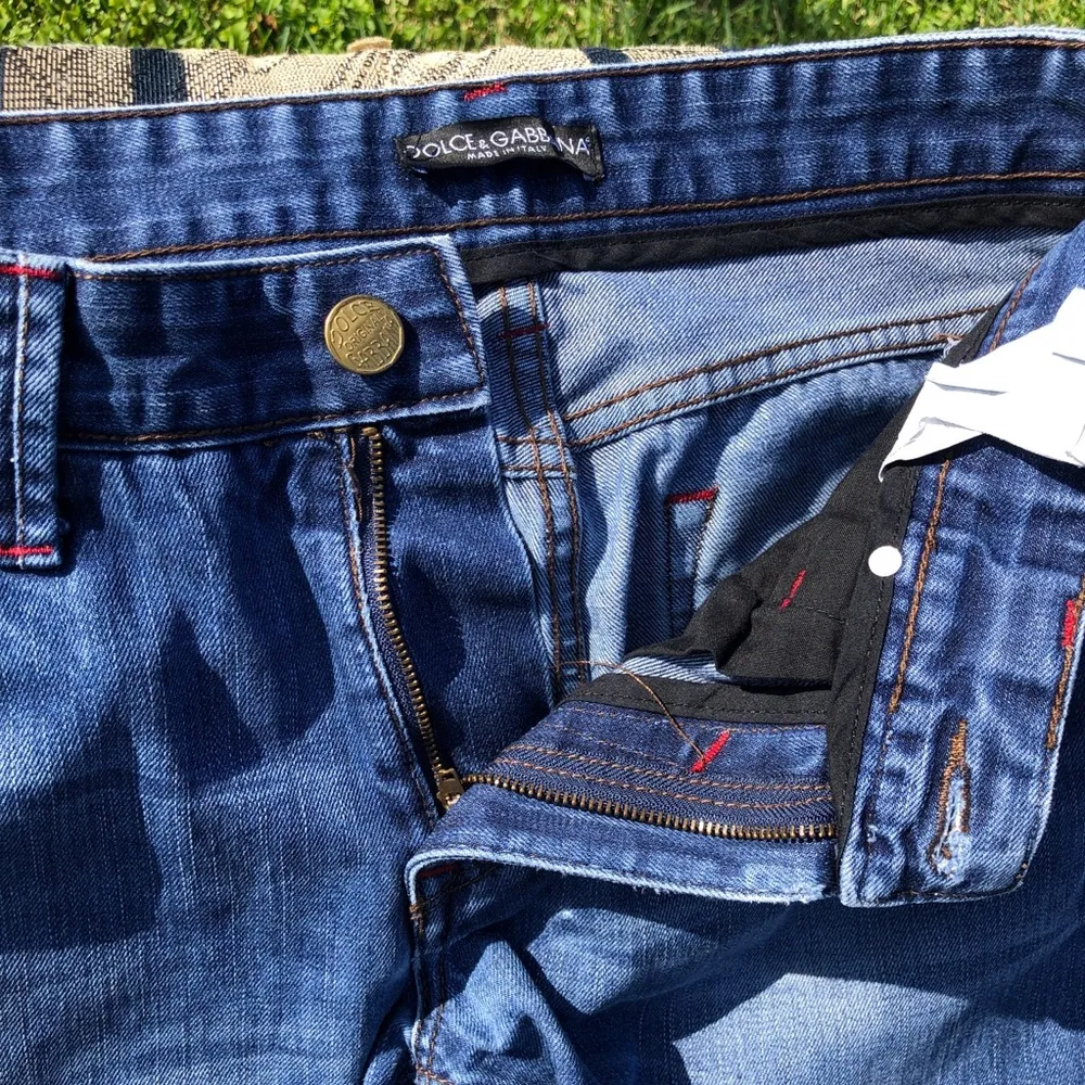 D&G Milano Designer Medium Wash Factory Fading Straight Leg Soft Jeans 32x30” - Image 4