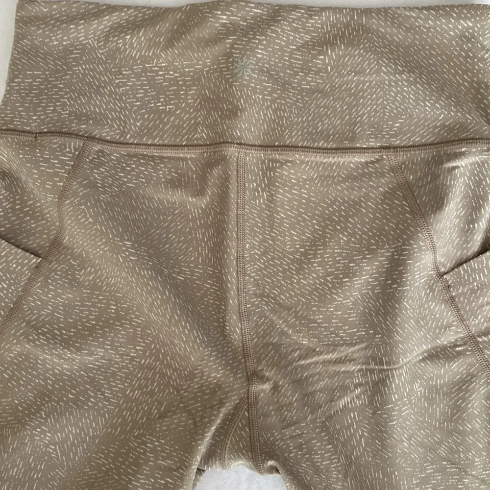ATHLETA Tan Rainwater White Fleck Salutation Stash Pocket Leggings - Image 10