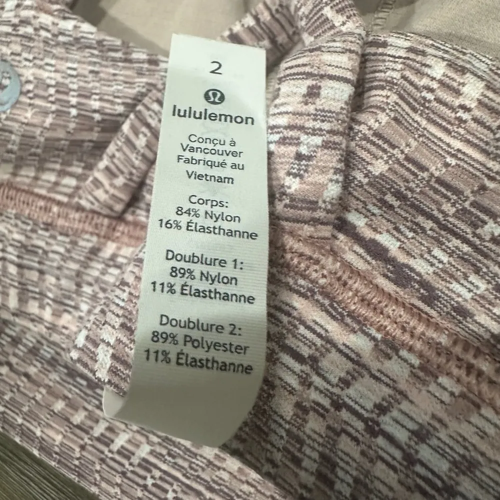Lululemon Energy Sports Bra Pink Pattern Size 2 - Image 6