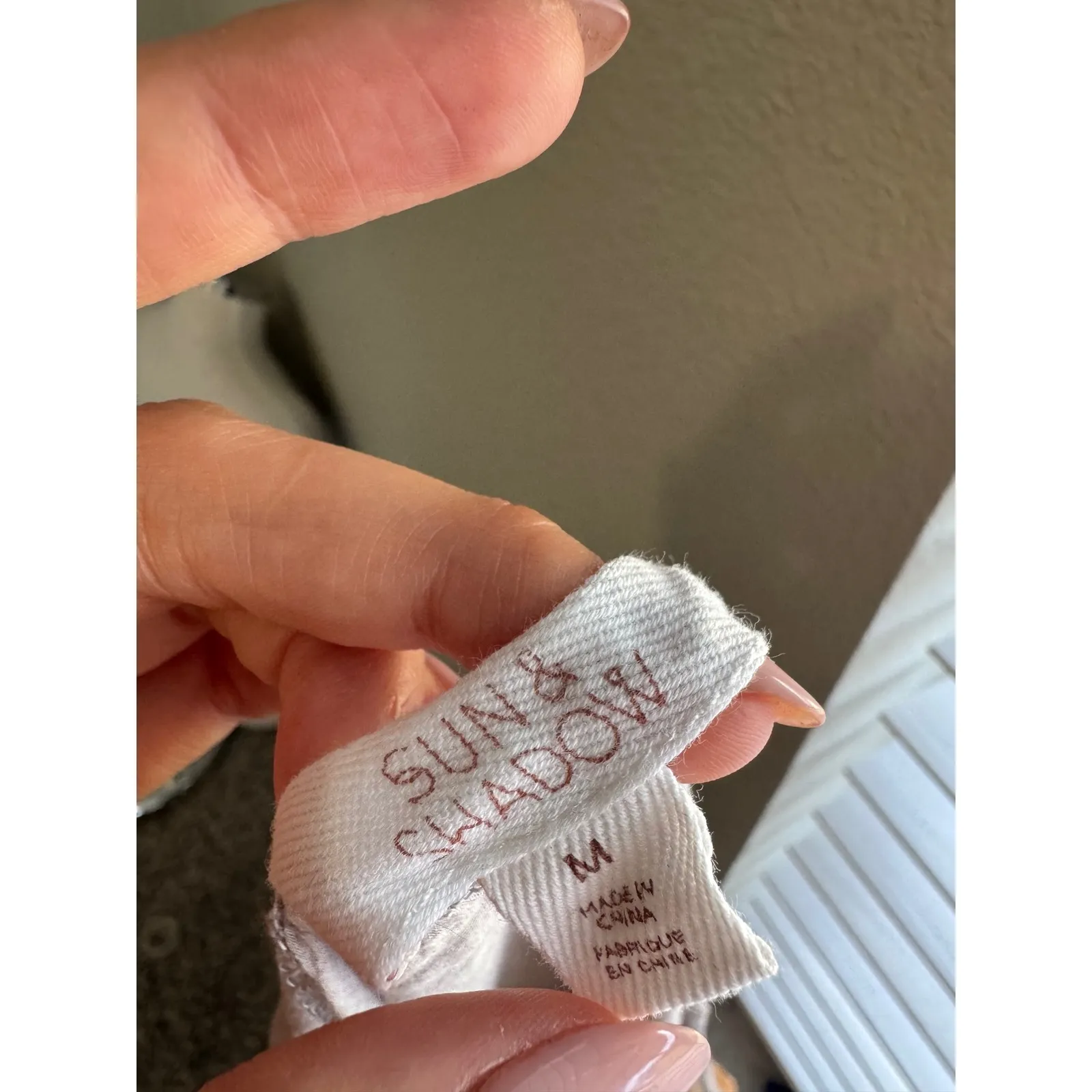 Sun & Shadow Romper‎ Cold Shoulder Long Sleeve Drawstring Smocked Waist Size M - Image 4