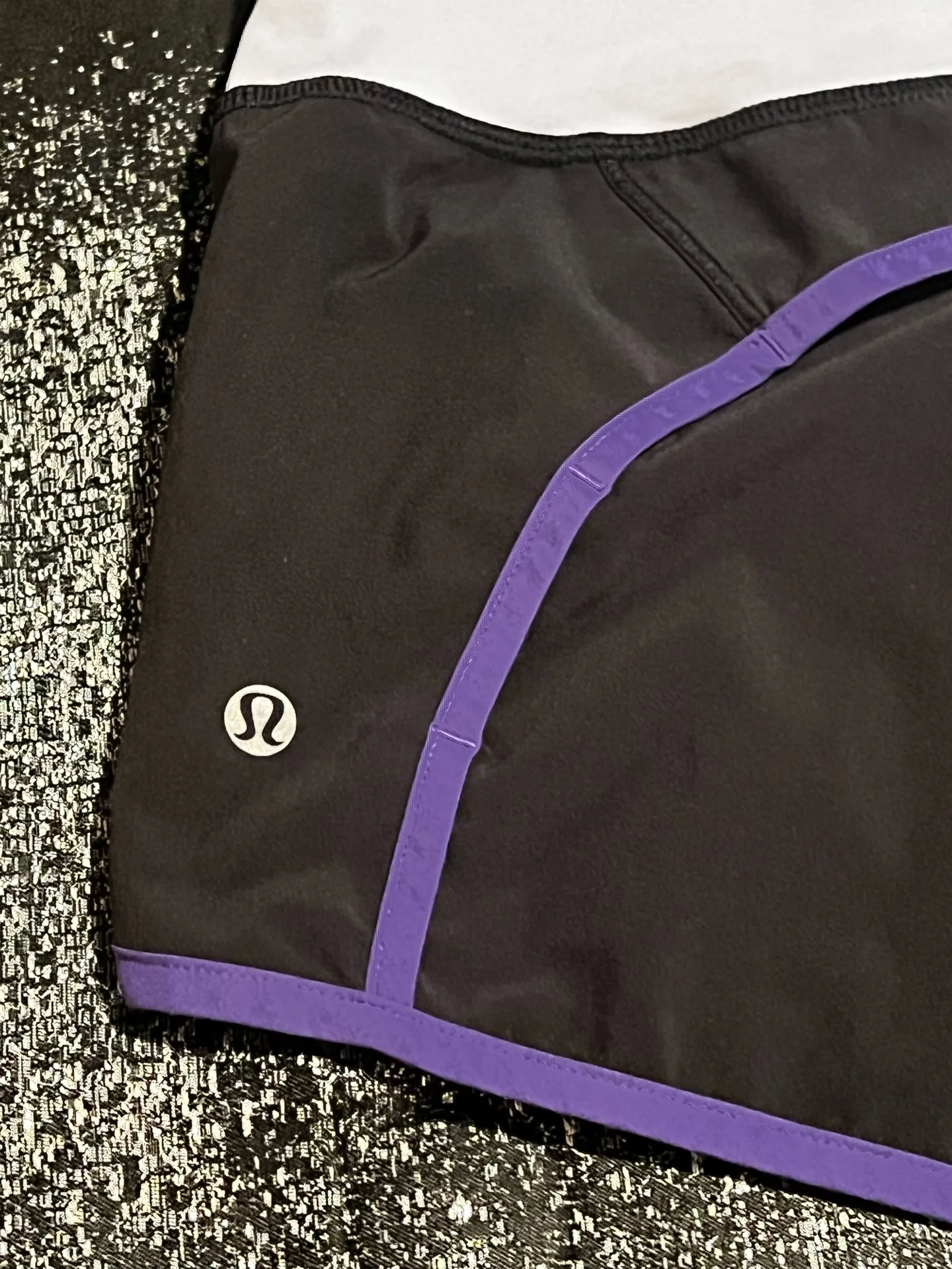 Womens sz4 Lululemon Run Times Lined 4 Way Stretch Running Shorts-black/purple - Image 9