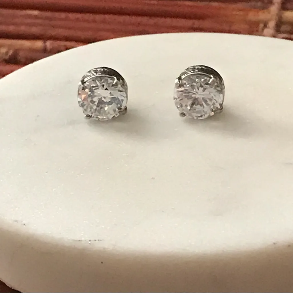 Silpada  Sterling Silver .925 Solitaire Cubic Zirconia Post Earrings - Image 5