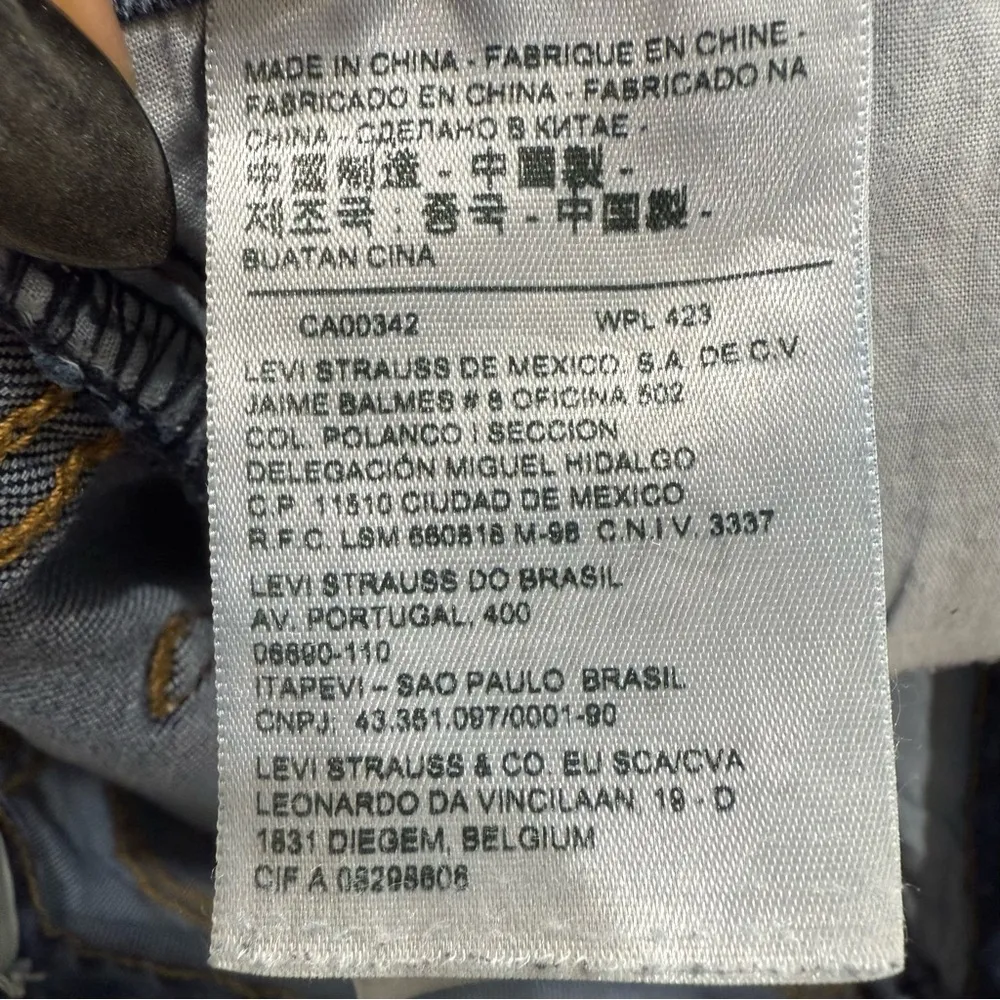 LEVIs Premium Line 712 Slim 26 x 32 Women's Blue Jeans - Image 10