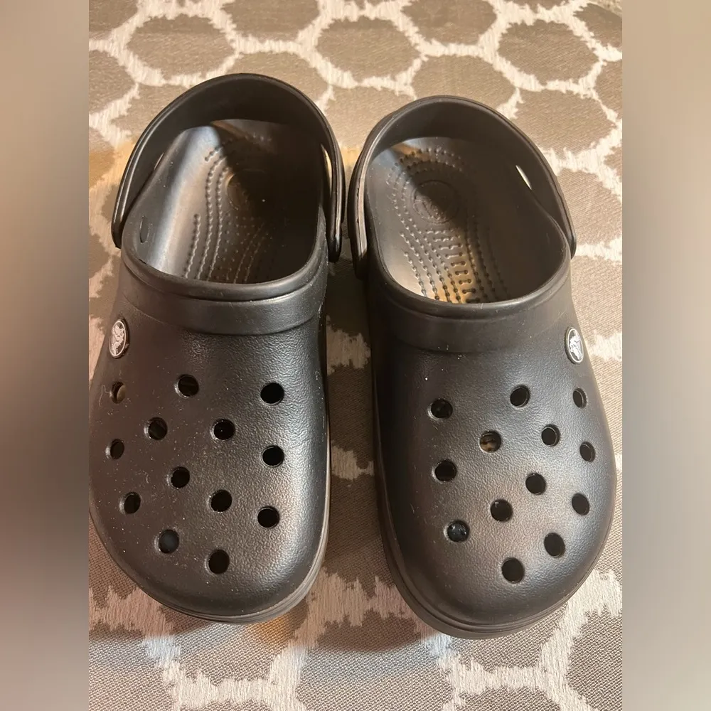 Crocs Black  Clogs - Image 15