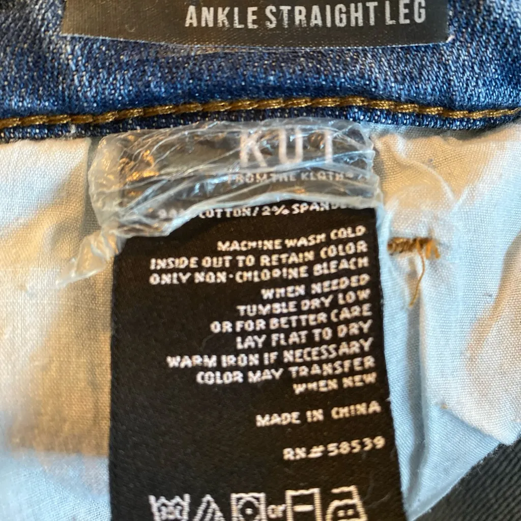 Kut from Kloth Reese ankle straight leg 12 Light Wash Raw Hem Frayed Distressed - Image 10