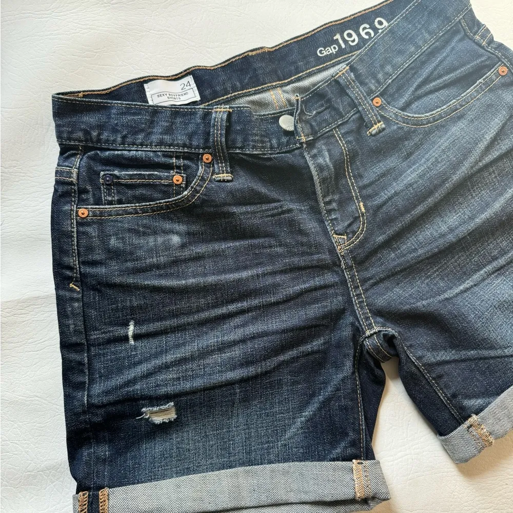 Gap Women's Dark Blue Denim Sexy Boyfriend Jean Shorts Size 24 - Image 3