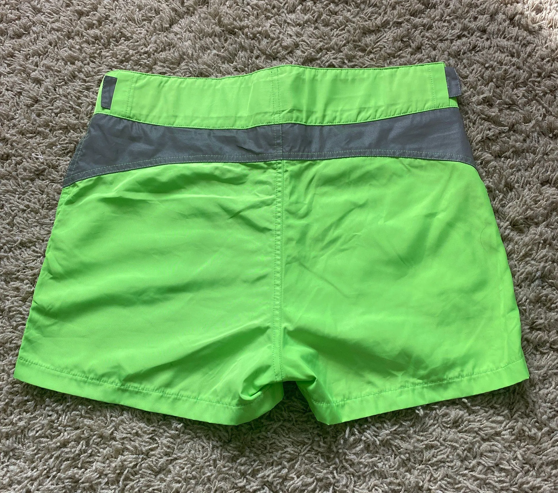 neon green/reflective shorts - Image 3