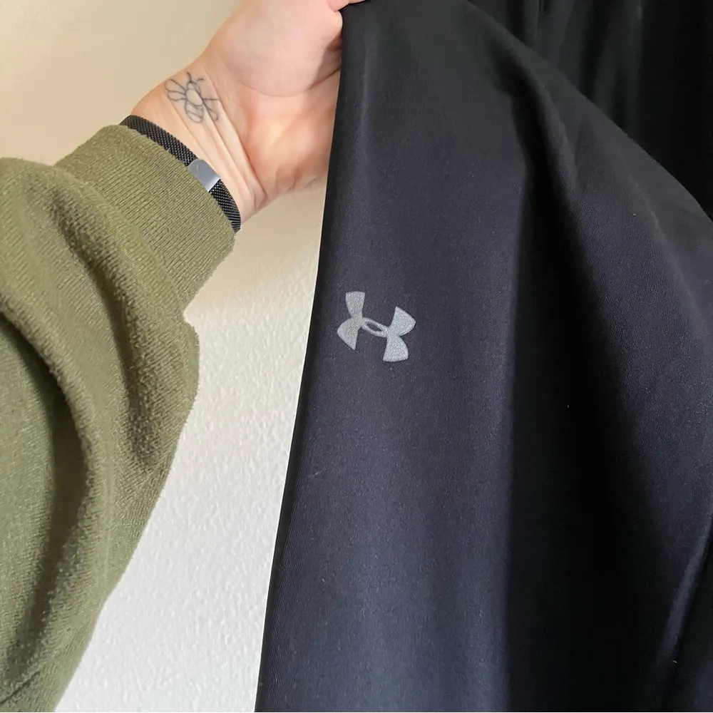 Under Armour Women's Black Loose Lightweight Sweatpants Size Large - Image 5