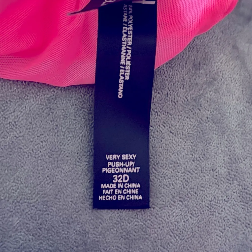 Victoria's Secret Very Sexy Limited Edition Neon Pink Push-Up Bra - Image 8