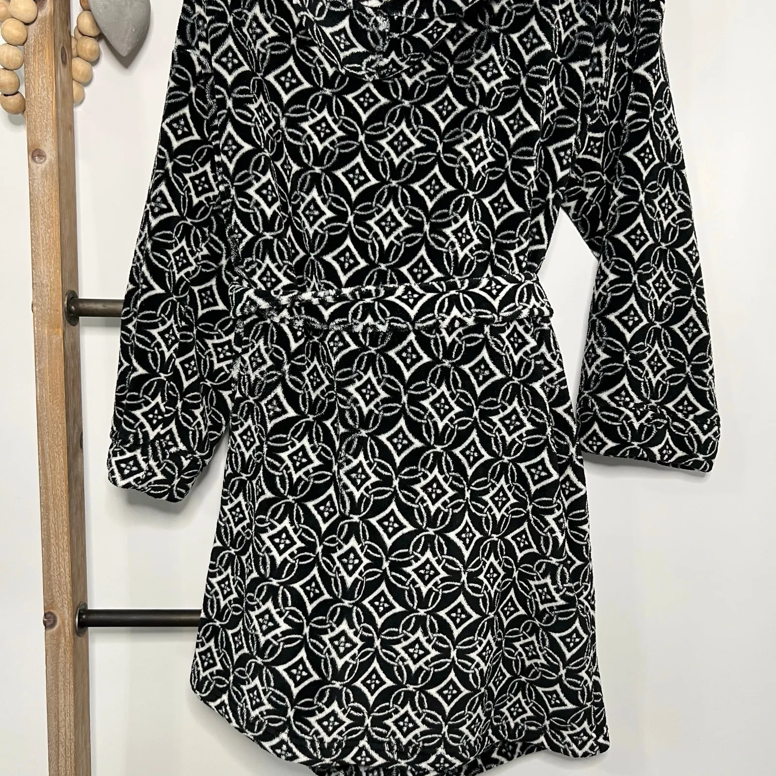 Vera Bradley Black and White Short‎ Robe Size Small Medium - Image 7