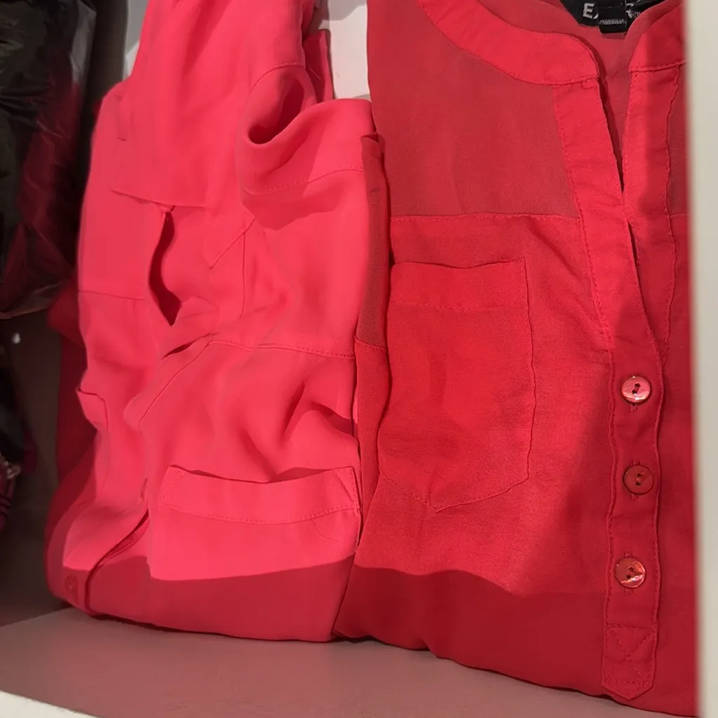EXRESS Women size XS Portofino button down blouse neon pink salmon loose fit - Image 9
