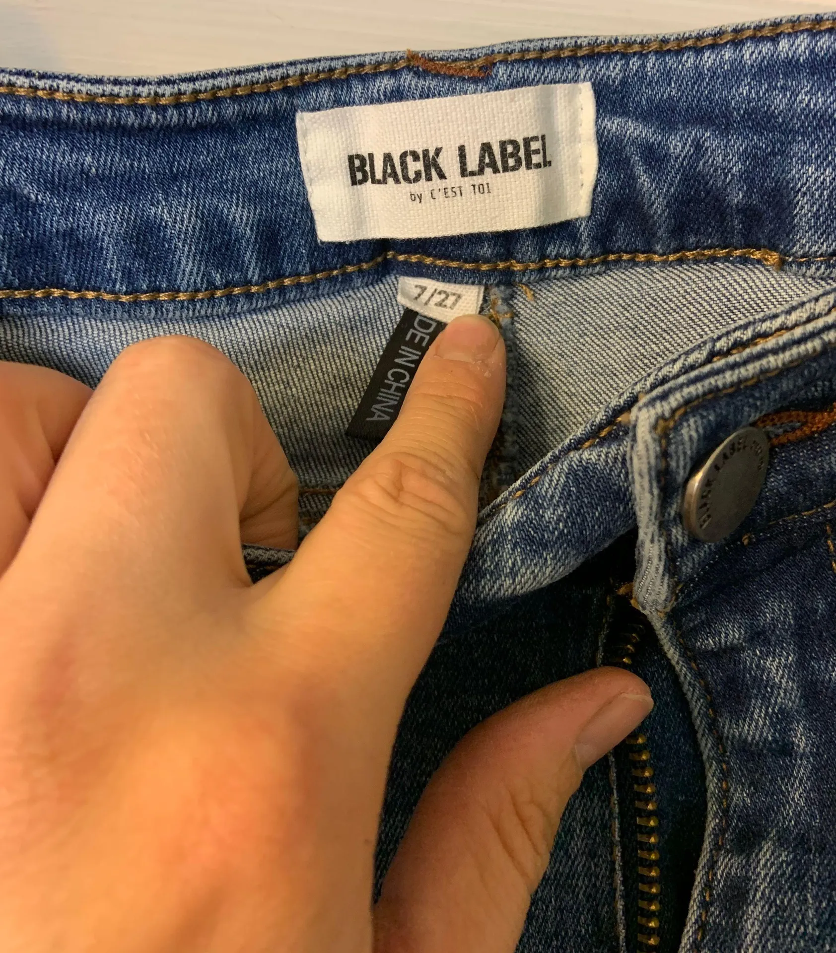 7 Denim Cropped Pant - Image 4