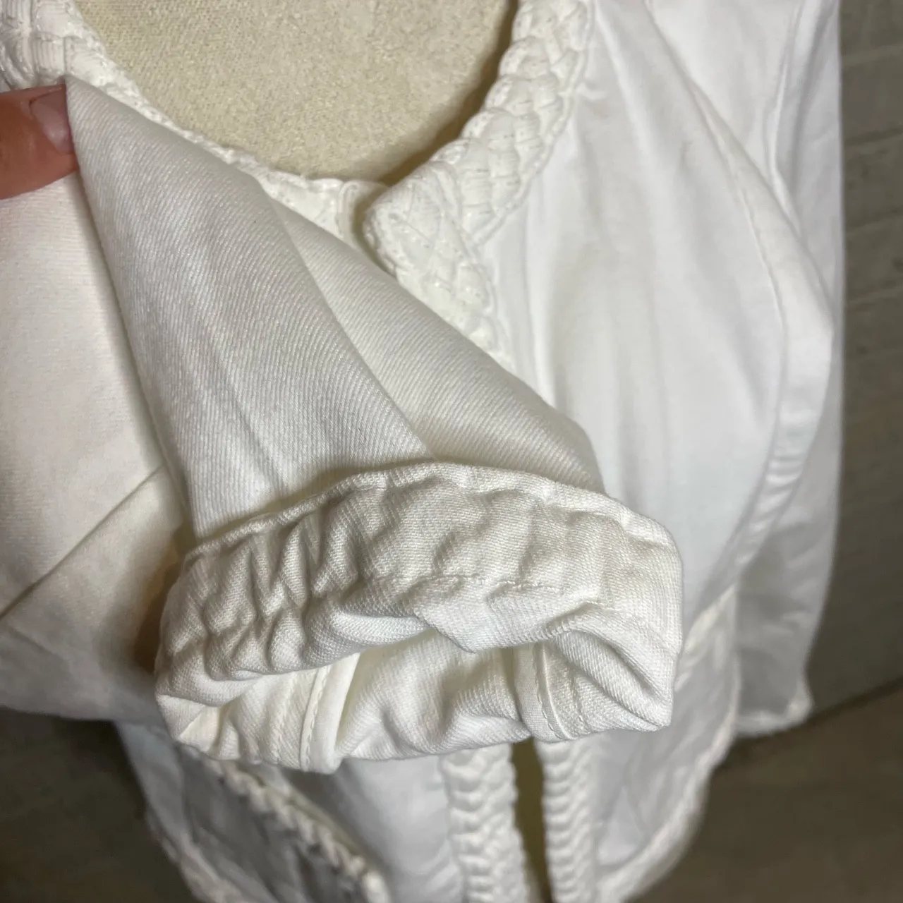 NWT Loft Womens White Braided Trim Cropped‎ Pockets Denim Jacket Size Medium - Image 5