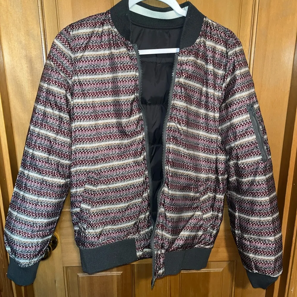 Reversible Varsity Style Bomber / Puffer Jacket - Image 9