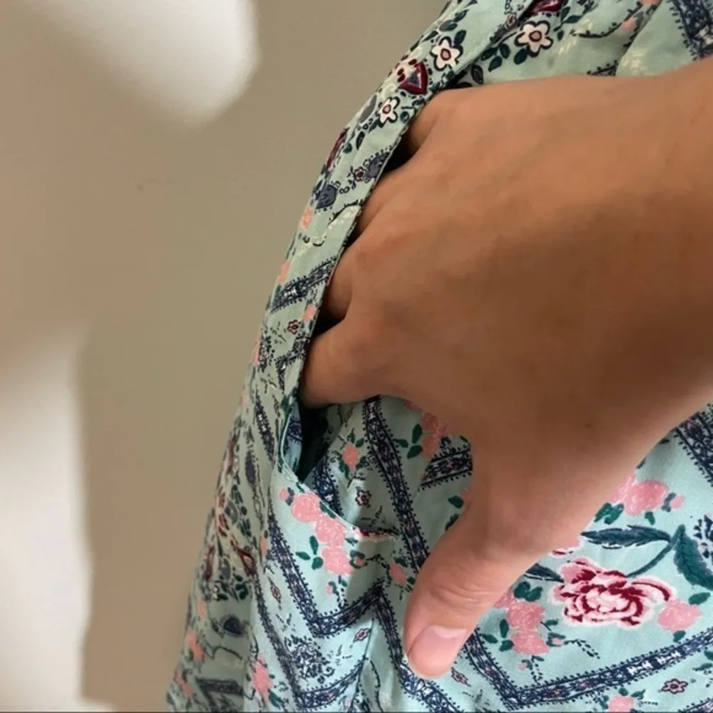 NWT Aqua Blue Floral Zigzag Print Short Sleeve Dress Pockets Cutout Back New - Image 2