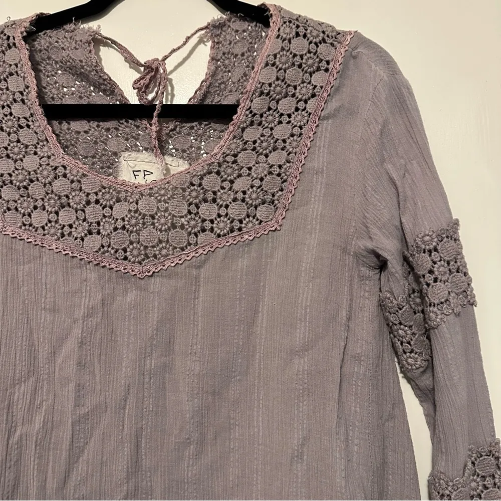 Free People FP One lavender boho blouse size S - Image 2