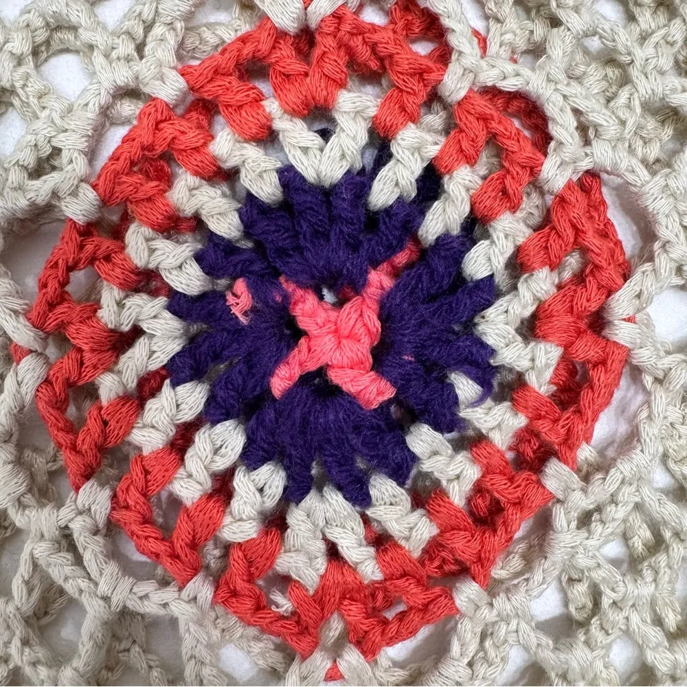 Chelsea & Violet Boho Hippie Sleeveless Bright Multicolor Sweater Size Small - Image 5