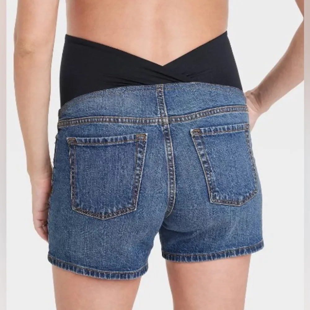 Isabel Maternity By Ingrid & Isabel Over The Belly MIDI Jean Shorts Size Medium - Image 3