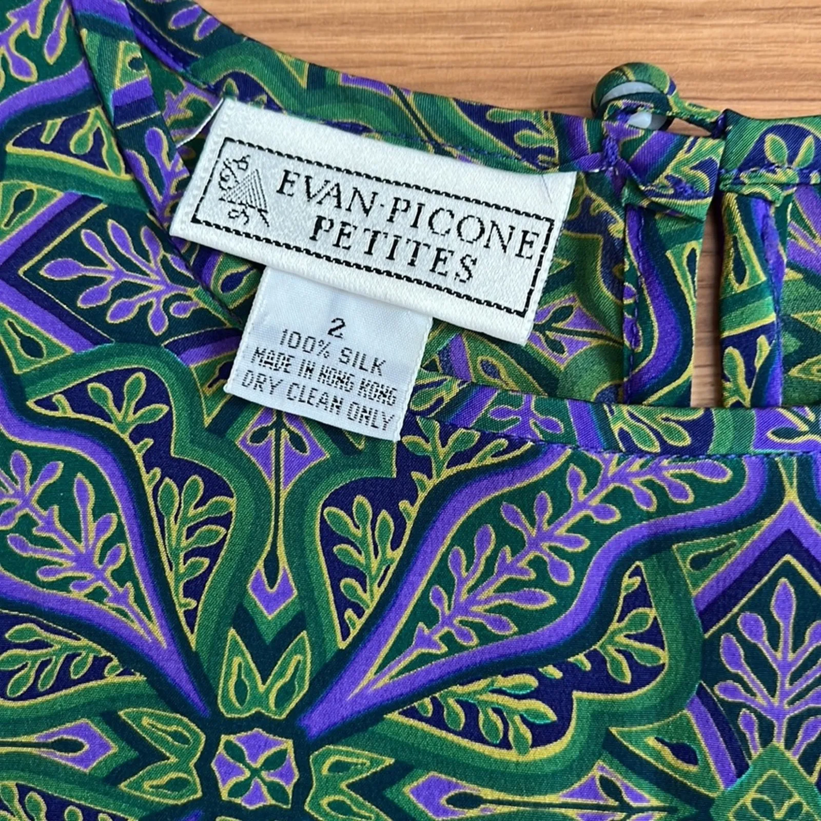 Vintage Evan-Picone 100% Silk Suit Jacket and Shirt in Indian Summer Print - Image 6