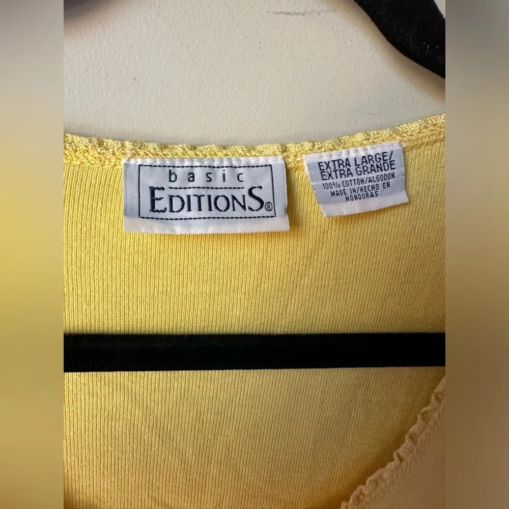 basic editions Vintage  Womens Shirt Size XL Yellow Solid Short Sleeve V-Neck - Image 2