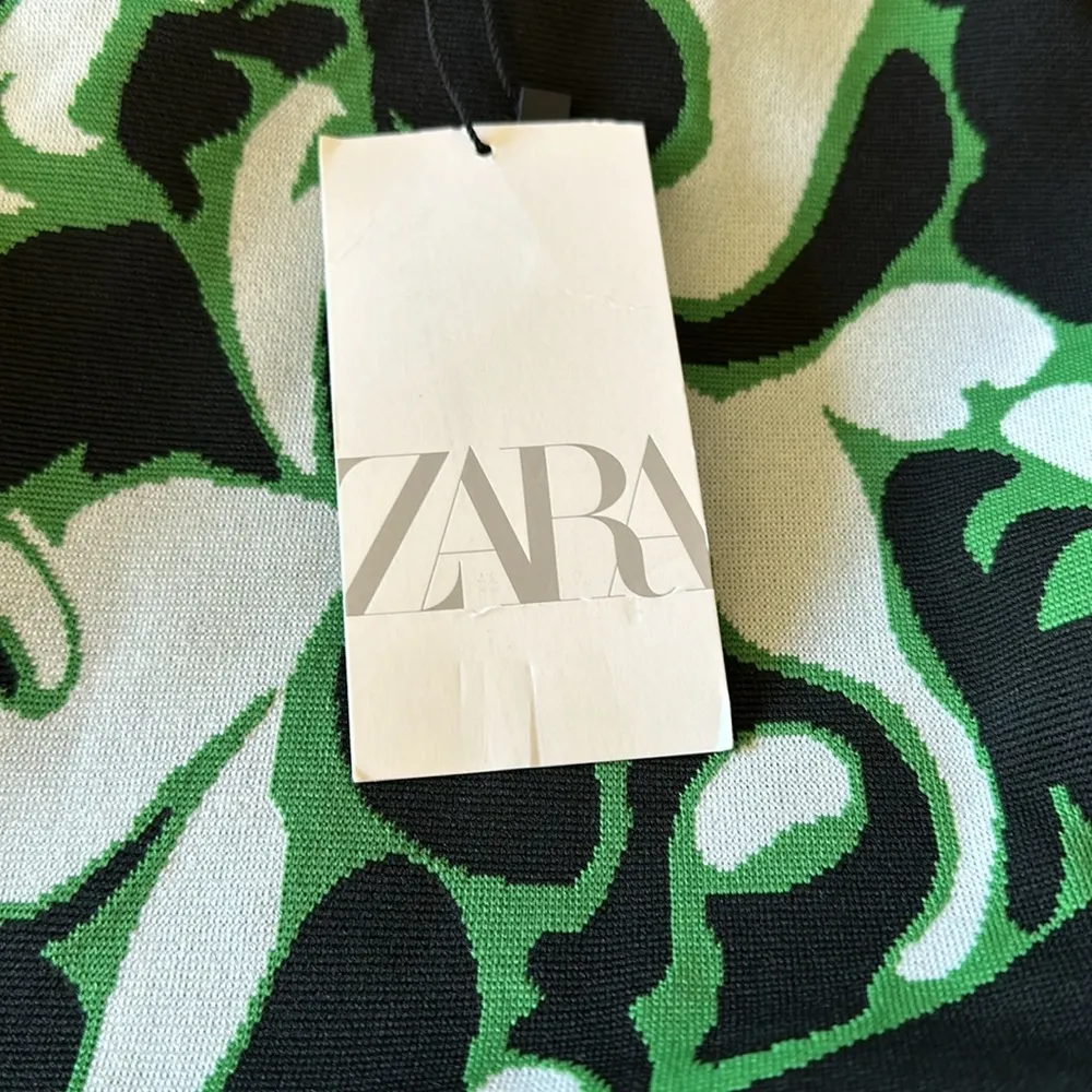 NWT ZARA Asymmetrical one shoulder retro crop top  Ring Detail Bloggers Fave - Image 6