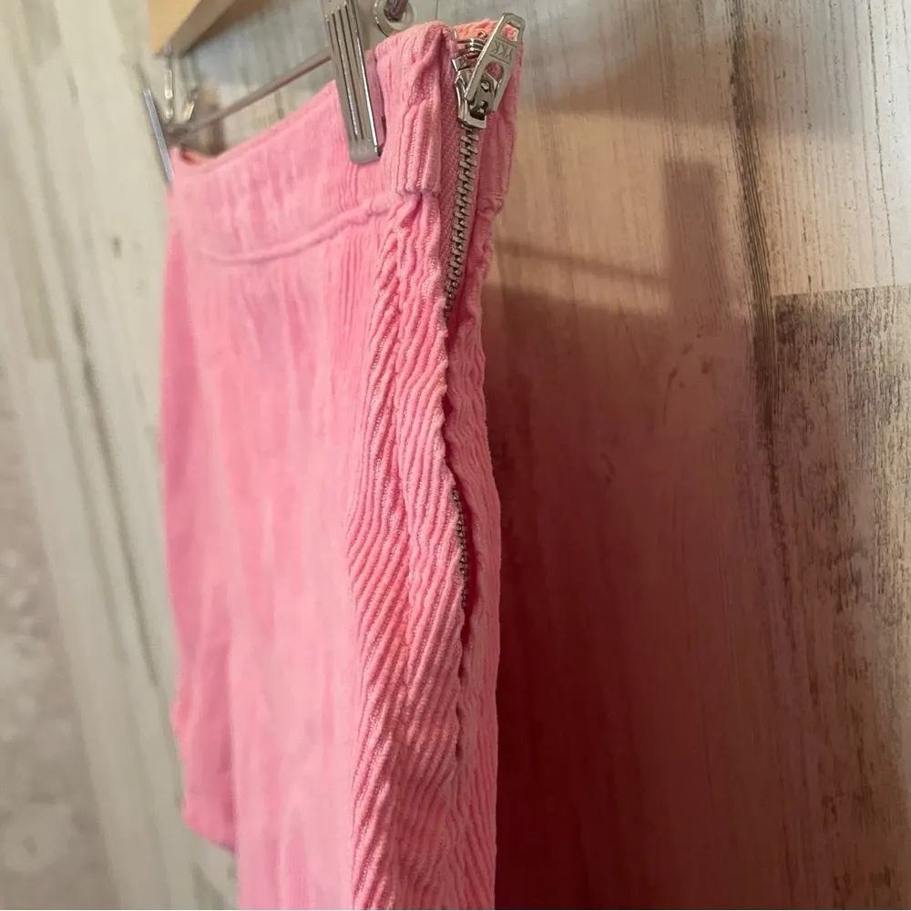 Urban Outfitters BDG Pleated Corduroy Mini Skirt- Barbiecore Pink size M - Image 3