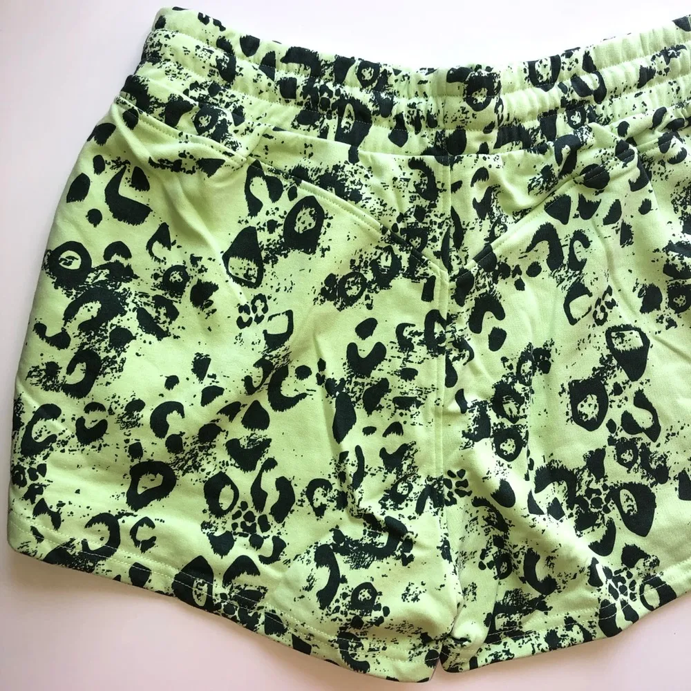 M Animal Graphic Shorts - Image 5