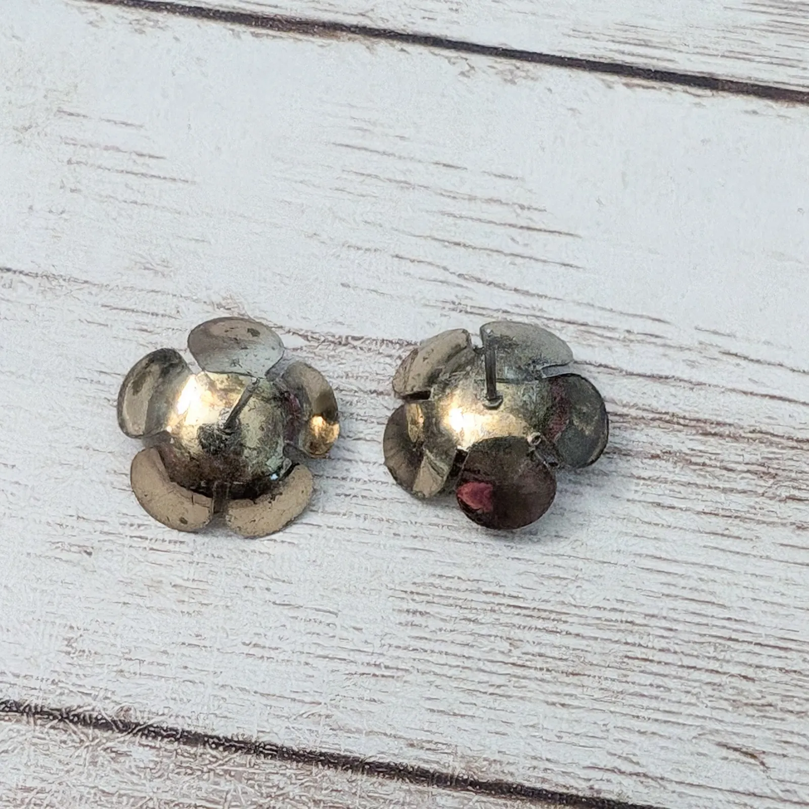 Vintage Stud Earrings For Pierced Ears Cream Enamel Flower with Faux Pearl 3D - Image 7