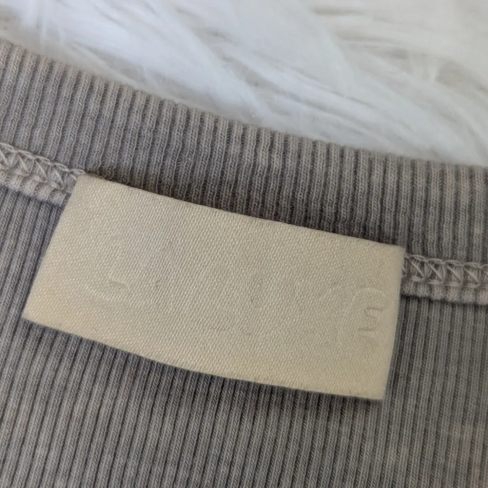 LA Luxe Rib Knit Long Sleeve Bodysuit Gray Beige Size L Brown Size L - Image 3