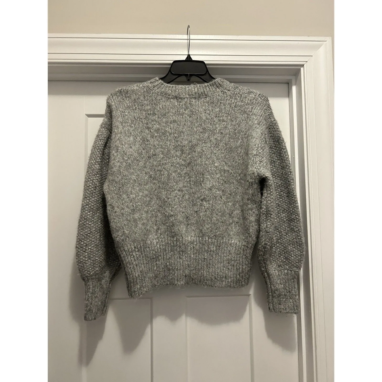 Free Assembly Sweater Women's Medium Gray Embroidered Flower Balloon Sleeve Cozy - Image 6