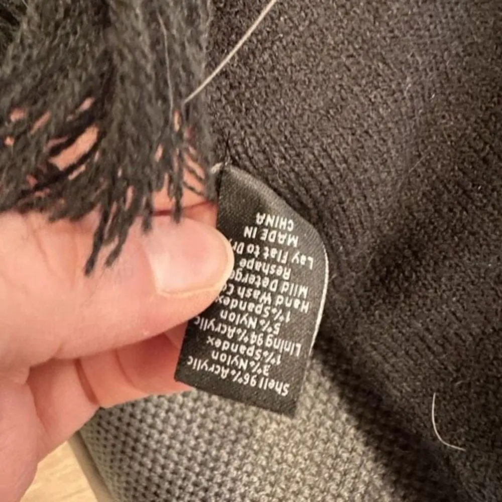 Vera Bradley Red Black Chevron Jacquard Knit Fringe‎ Scarf Winter Black Red Tan - Image 4