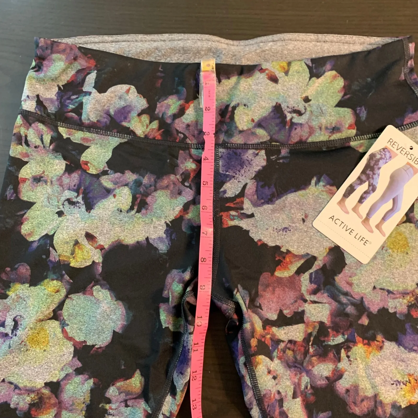 Active Life Women's Large Gray Floral Reversible Capri Leggings NWT $78 Run Walk - Image 10