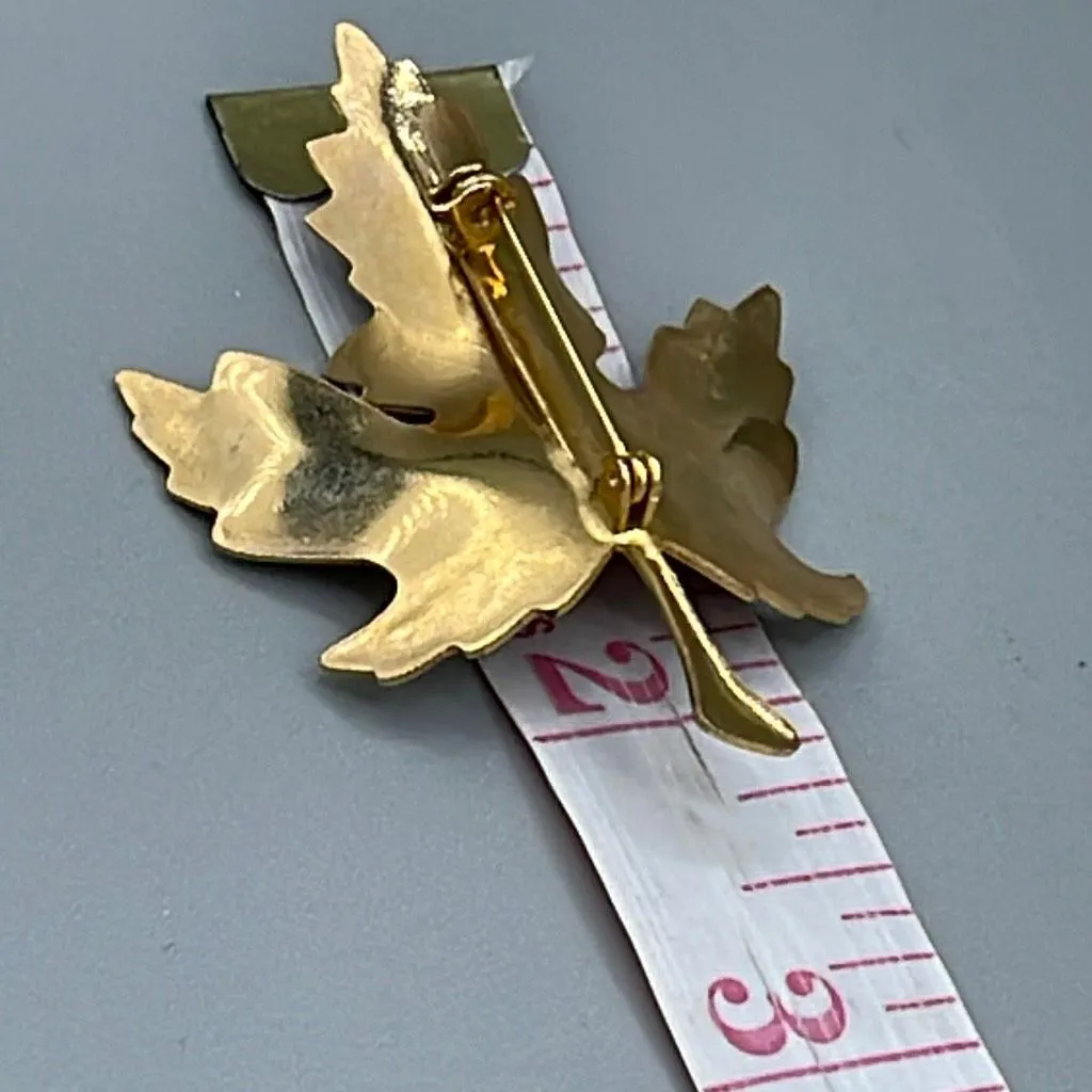 Vintage large Maple leaf timeless brooch. Gold - Image 5