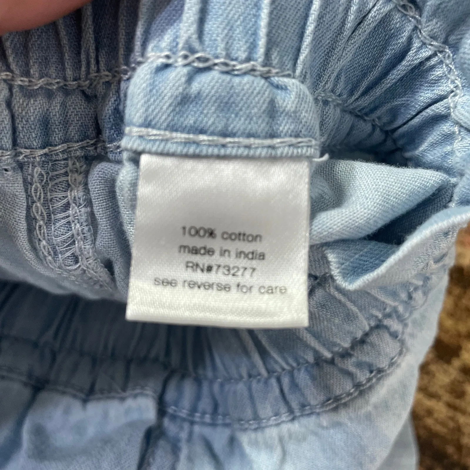 NWOT Elizabeth and James Womans High Waisted Smocked Cotton Chambray Shorts M - Image 8