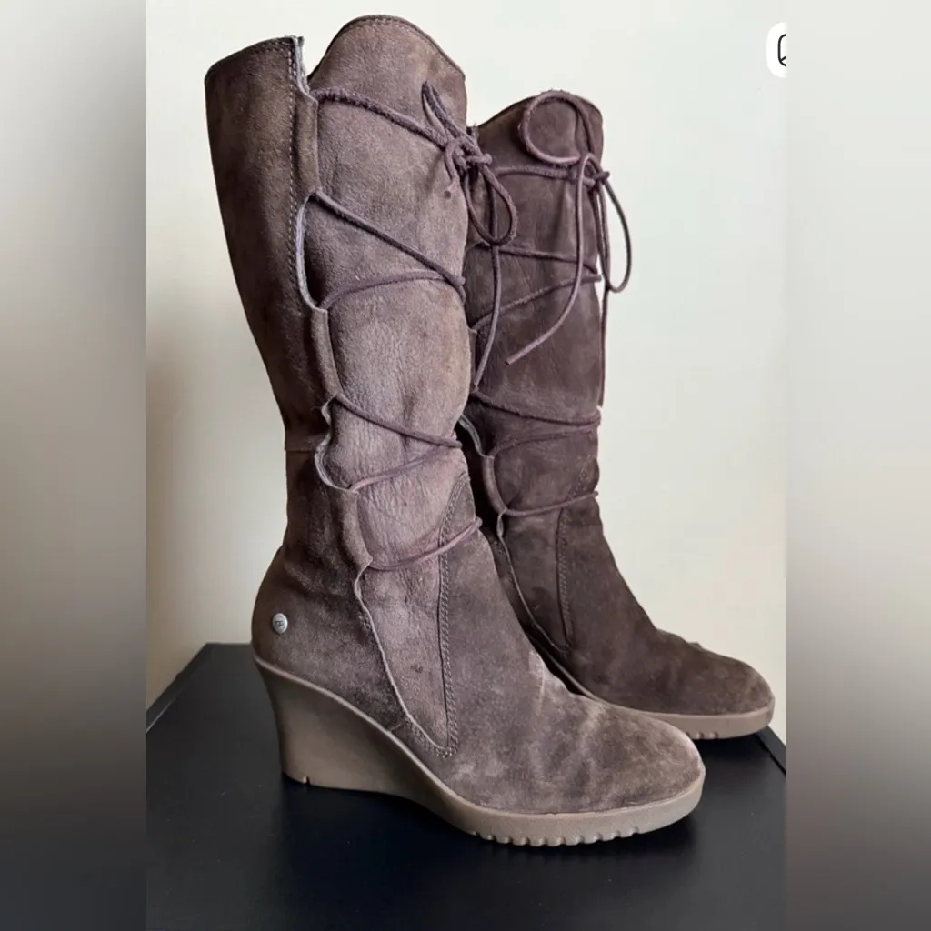 UGG  Elsey Chocolate Suede Wedge Boot - Image 6