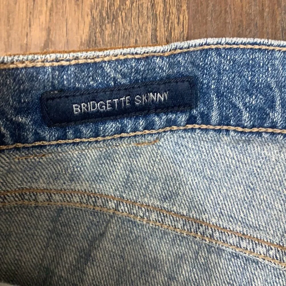 Lucky Brand Bridgette Skinny Busted Legs Distressed Light Wash Jeans - Image 6