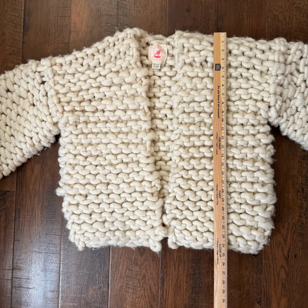 Hand knit, chunky, merino wool cardigan sweater/jacket, approx size M/L White Size L - Image 13